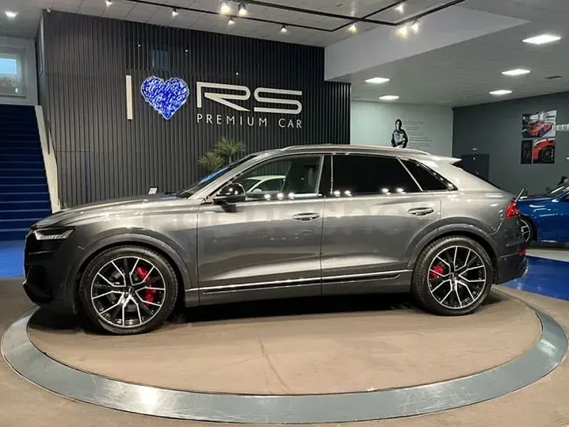 Usado Audi SQ8 Sport 435 CV (319 kW) 2020 Gris / plata SUV