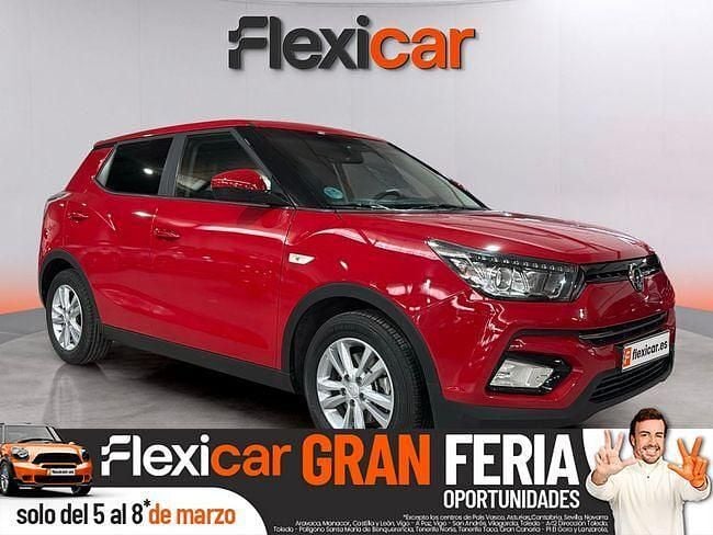Usado Ssangyong (KGM) Tivoli Limited 128 CV (94 kW) 2017 Rojo SUV