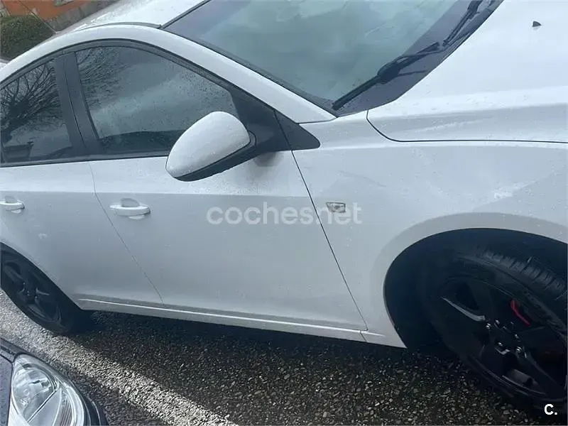 Usado Chevrolet Cruze LS 124 CV (91 kW) 2011 Blanco Berlina