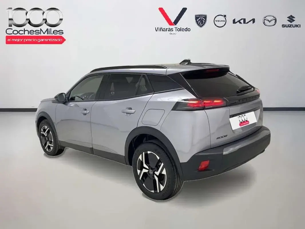 Usado Peugeot 2008 Allure 102 CV (75 kW) 2024 Gris SUV