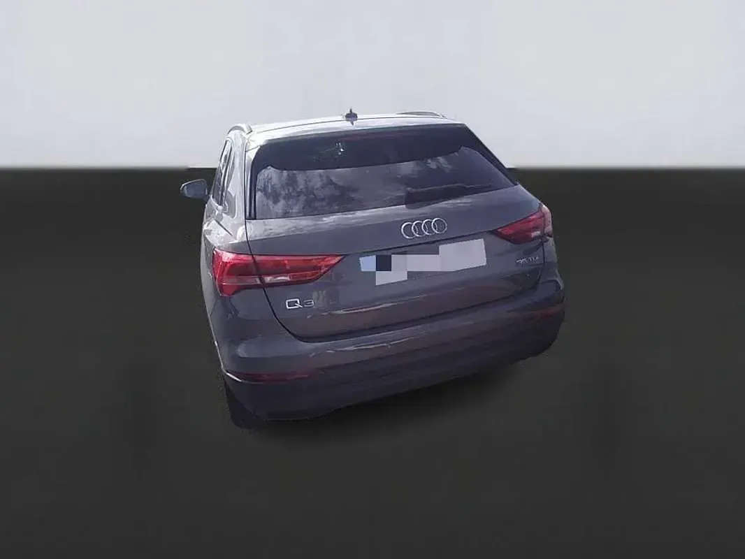 Usado Audi Q3 Premium 150 CV (110 kW) 2022 Gris SUV