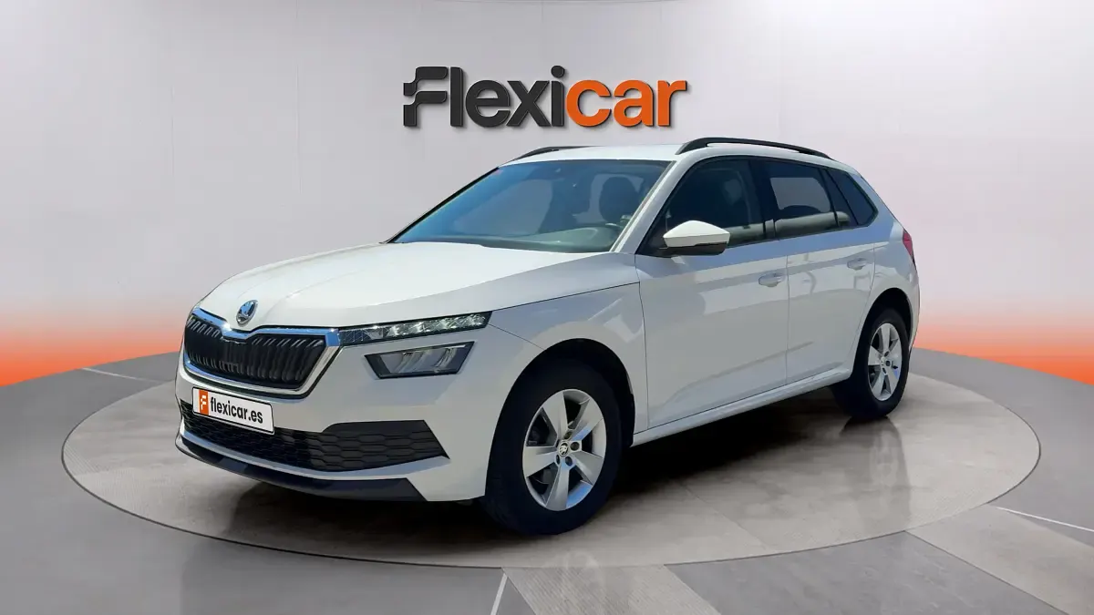 Usado Skoda Kamiq Active 95 CV (69 kW) 2020 Blanco SUV