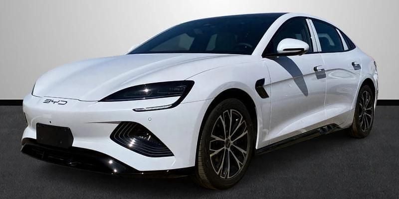 Blanco Nuevo 2026 BYD Seal Comfort Berlina | 40.080 € - Imagen 1/4