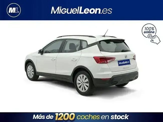 Usado Seat Arona Style 110 CV (80 kW) 2023 Blanco SUV