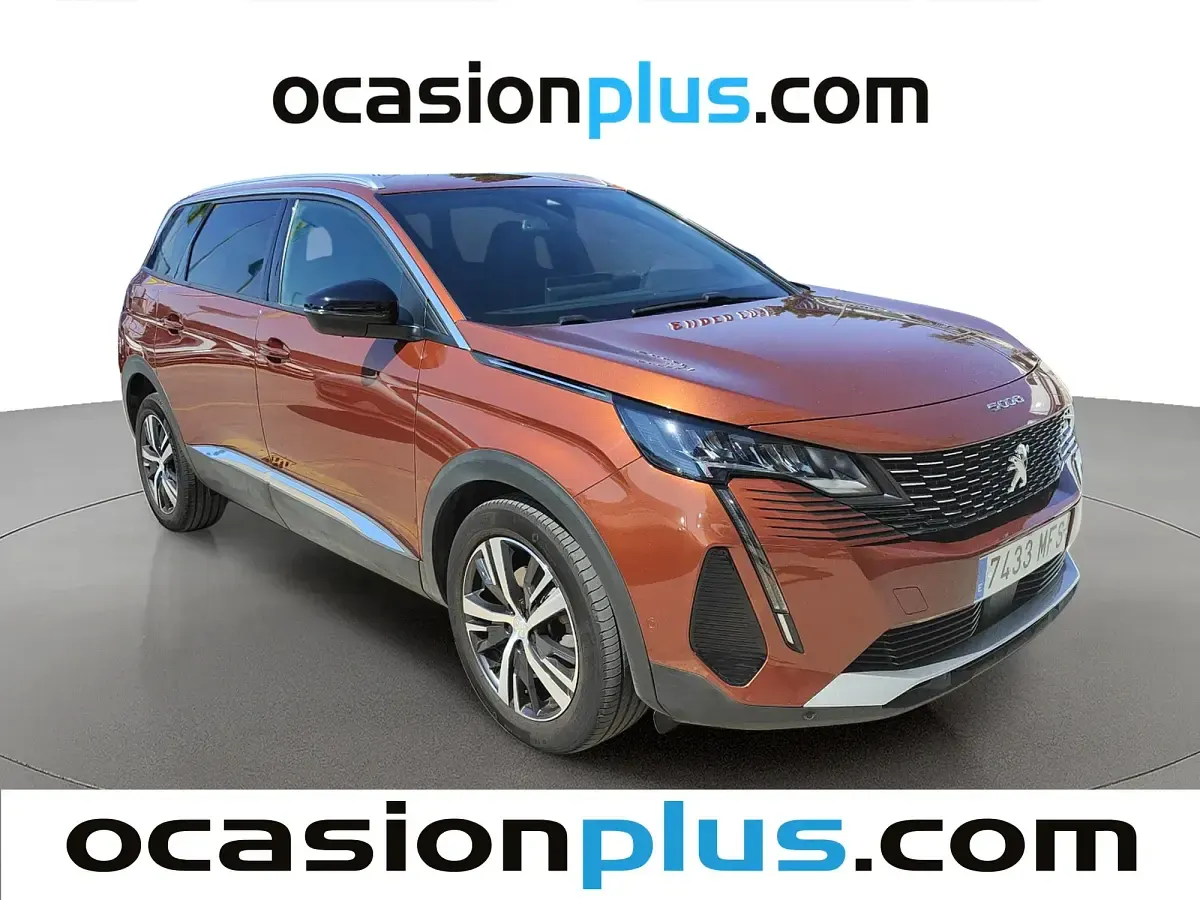 Usado Peugeot 5008 Allure 131 CV (96 kW) 2023 Marrón SUV