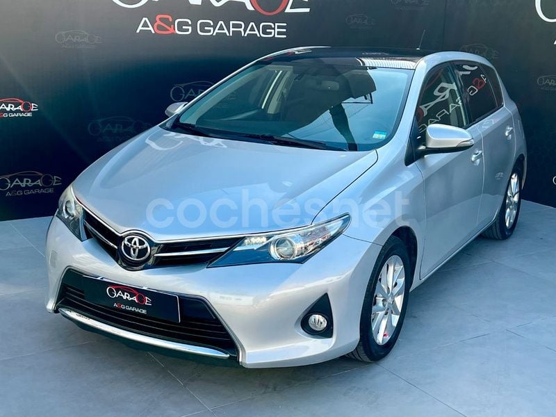 Gris / plata Usado 2014 Toyota Auris Active Berlina | 11.490 € (Precio justo) - Imagen 1/4