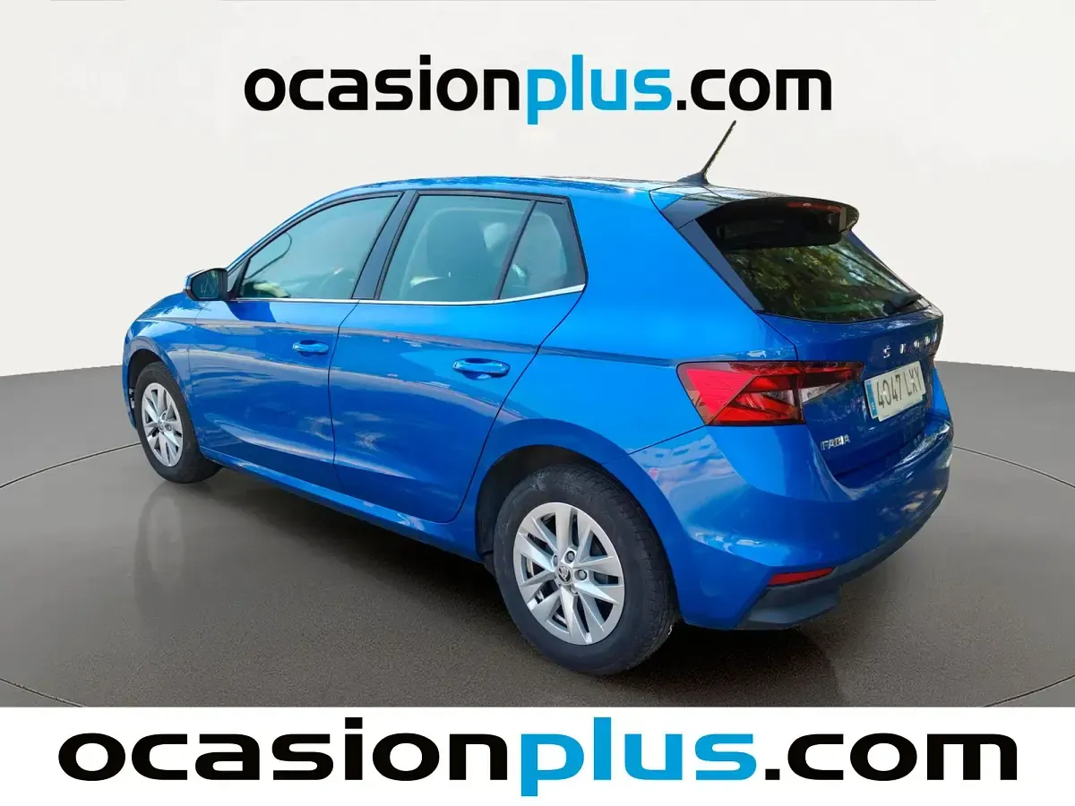 Usado Skoda Fabia Ambition 110 CV (80 kW) 2022 Azul Utilitario