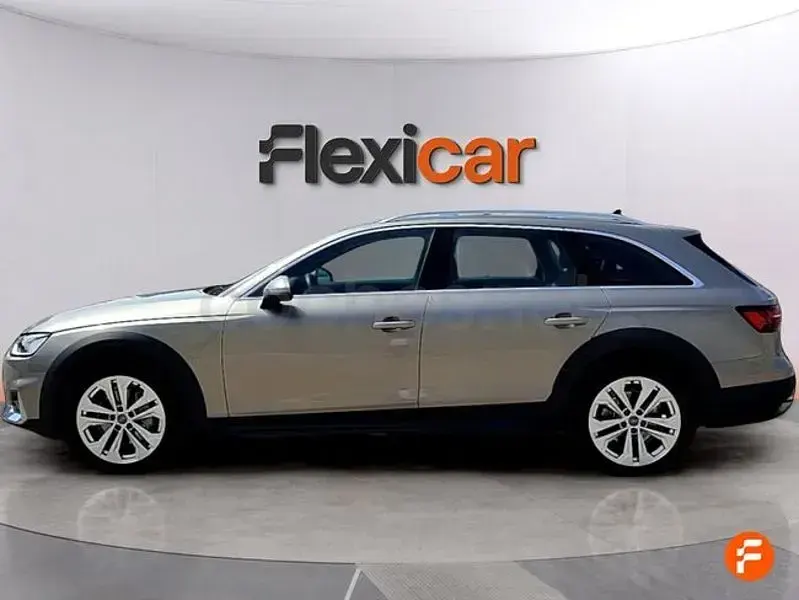 Usado Audi A4 Allroad 190 CV (139 kW) 2020 Gris / plata Familiar