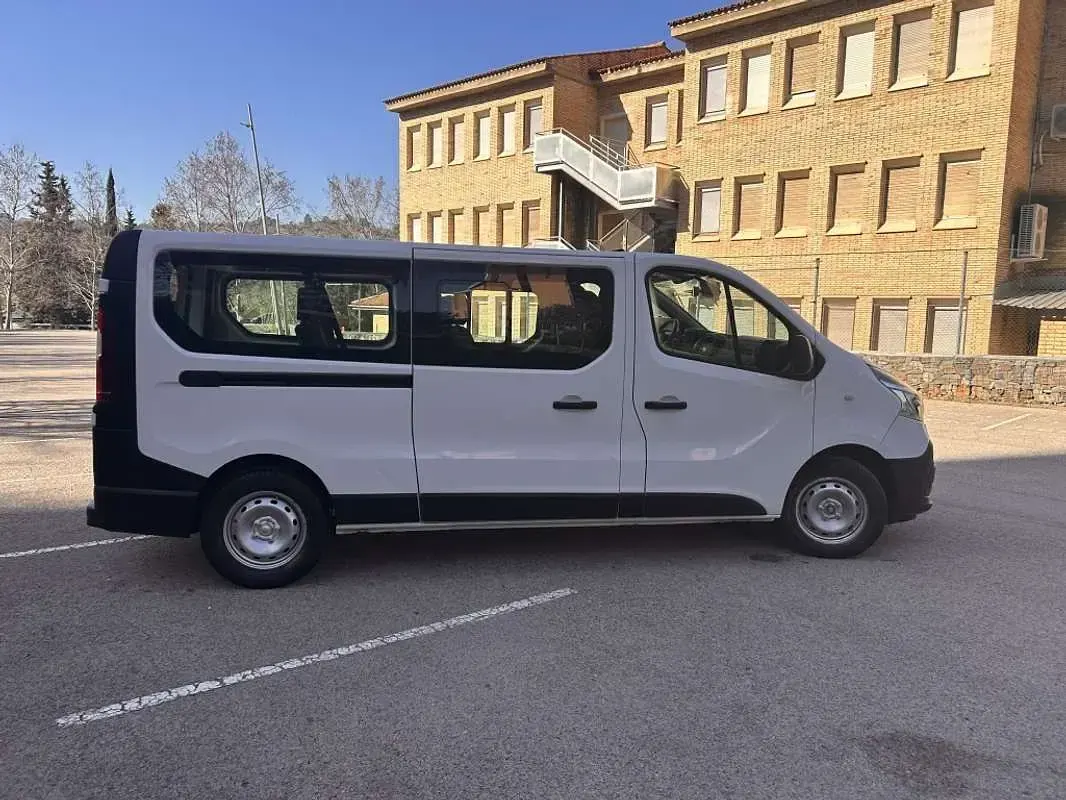 Usado Renault Trafic 120 CV (88 kW) 2019 Blanco Monovolumen
