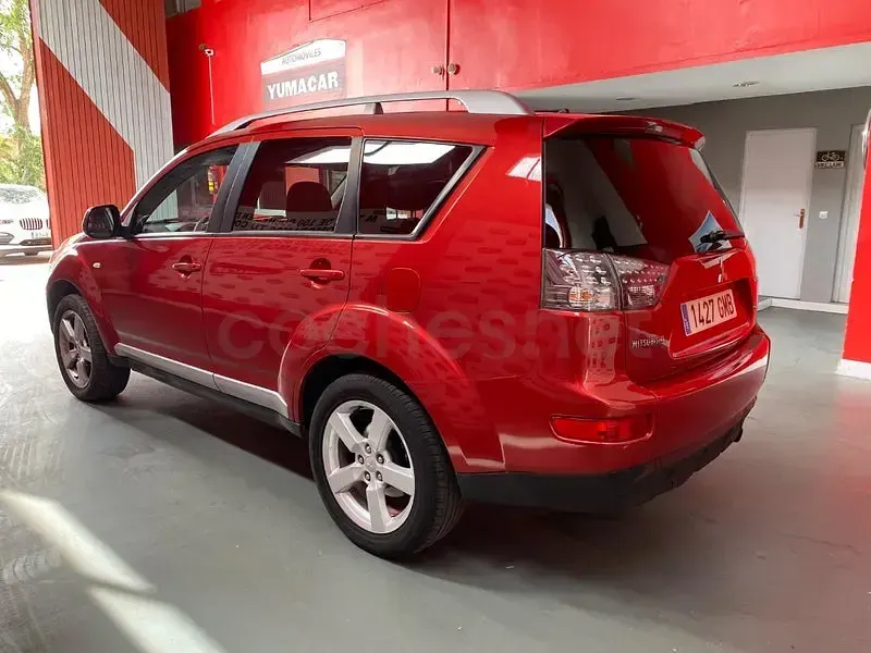 Usado Mitsubishi Outlander Motion 156 CV (114 kW) 2009 Rojo SUV
