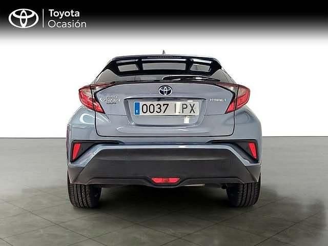 Usado Toyota C-HR Advance 122 CV (89 kW) 2021 Gris SUV