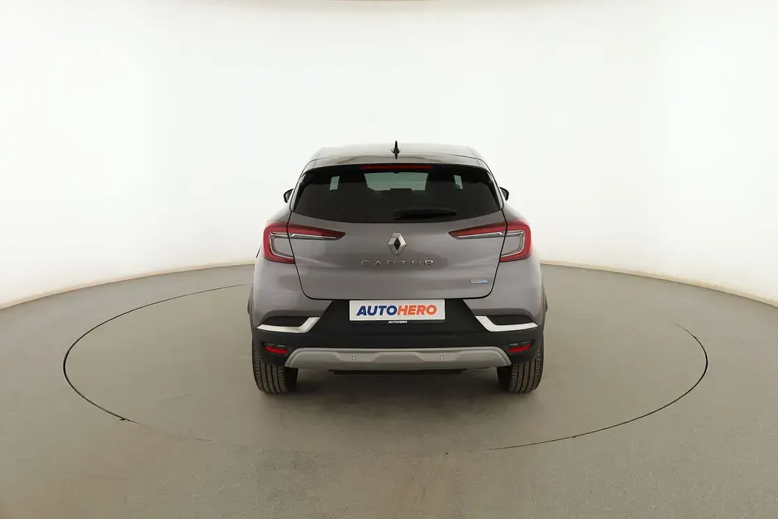 Usado Renault Captur Zen 160 CV (117 kW) 2020 Gris SUV