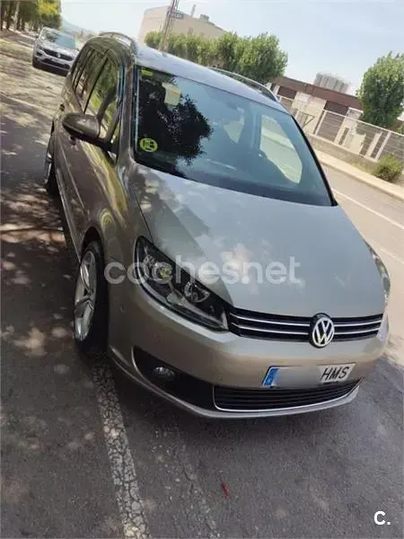 Usado VW Touran Sport 140 CV (102 kW) 2012 Marrón Monovolumen