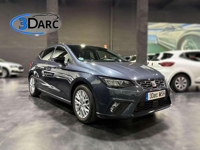 Usado Seat Ibiza FR 116 CV (85 kW) 2024 Gris Utilitario