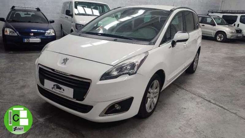 Blanco Usado 2015 Peugeot 5008 Style Monovolumen | 12.000 € (Caro) - Imagen 1/4
