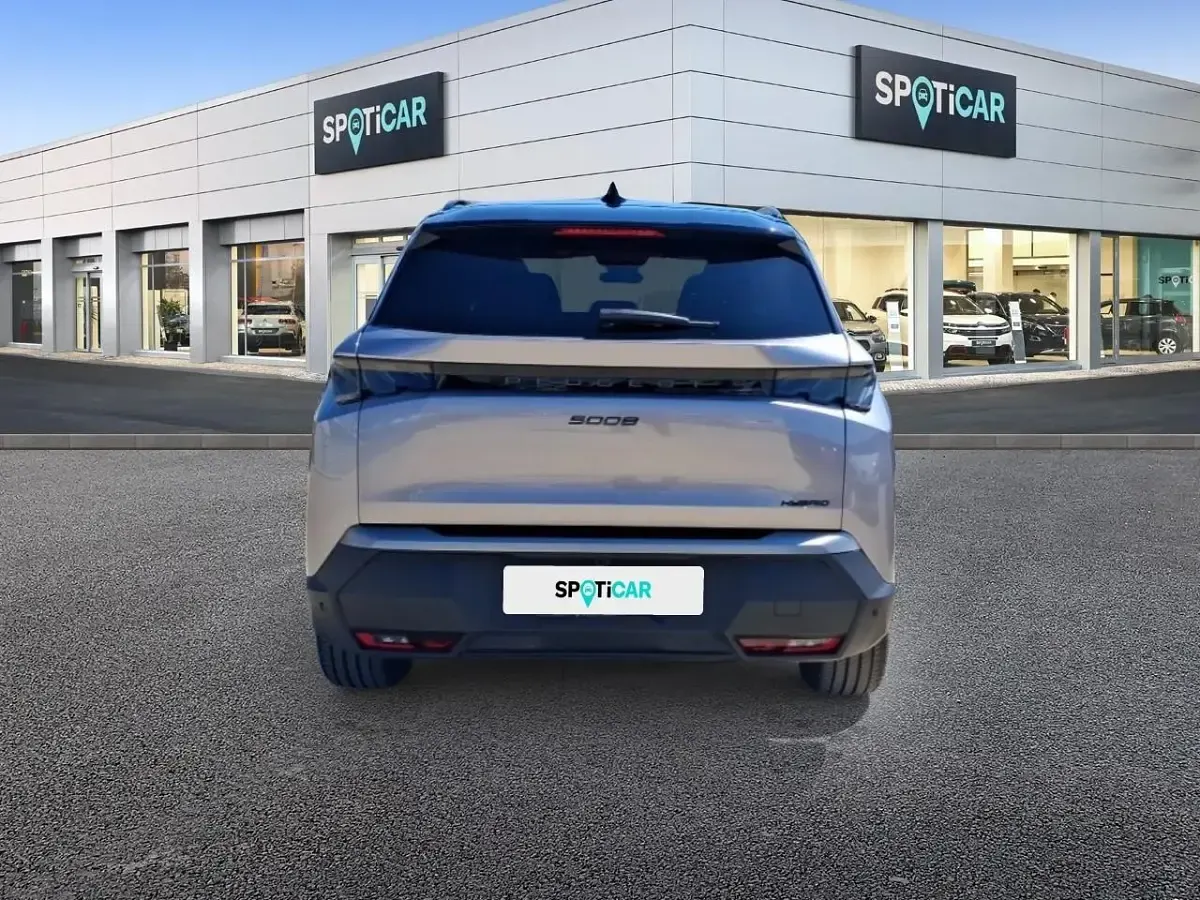 Usado Peugeot 5008 GT 145 CV (106 kW) 2025 Gris SUV