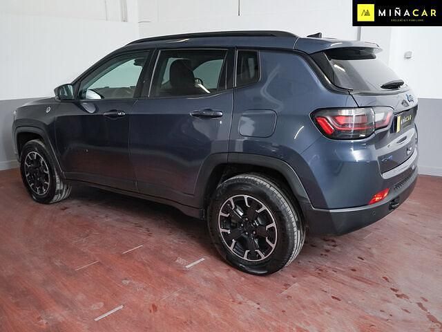 Usado Jeep Compass Trailhawk 240 CV (176 kW) 2022 Azul SUV