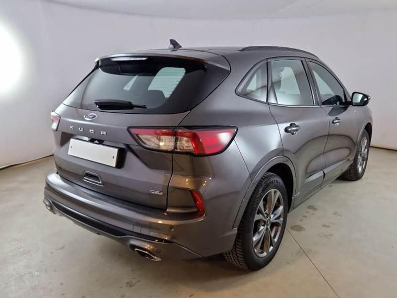 Usado Ford Kuga ST-Line 225 CV (165 kW) 2023 Gris SUV