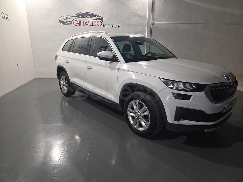 Usado Skoda Kodiaq Ambition 150 CV (110 kW) 2023 Blanco SUV