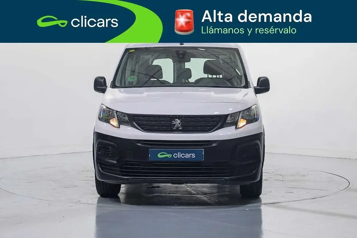 Usado Peugeot Rifter Active 102 CV (75 kW) 2022 Blanco Monovolumen