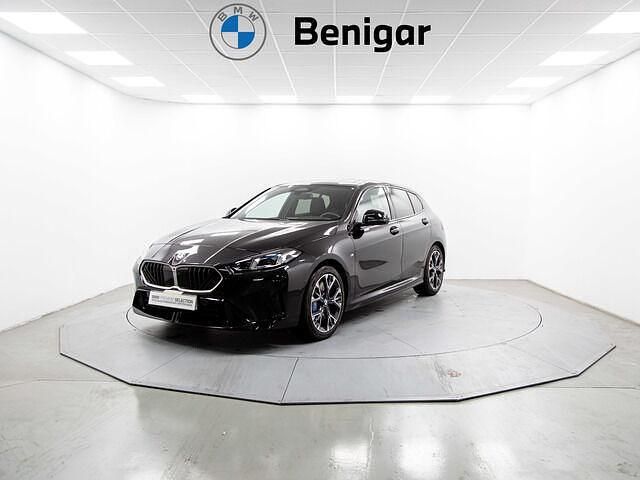 Usado BMW 120 Comfort Edition 170 CV (125 kW) 2024 Negro Utilitario