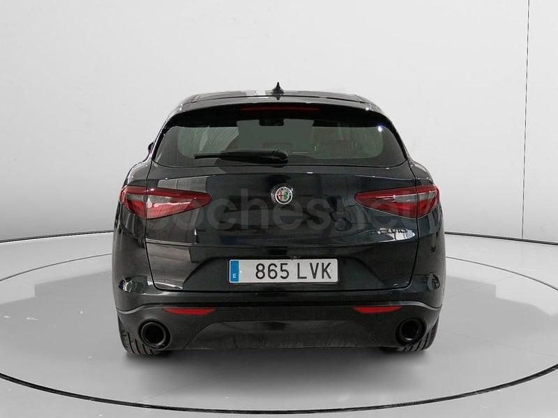 Usado Alfa Romeo Stelvio Sprint 190 CV (139 kW) 2021 Negro SUV