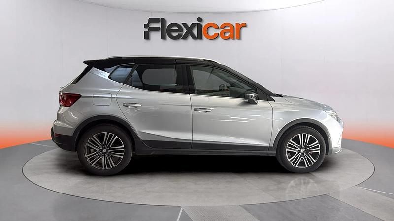 Usado Seat Arona FR 110 CV (80 kW) 2024 Gris SUV