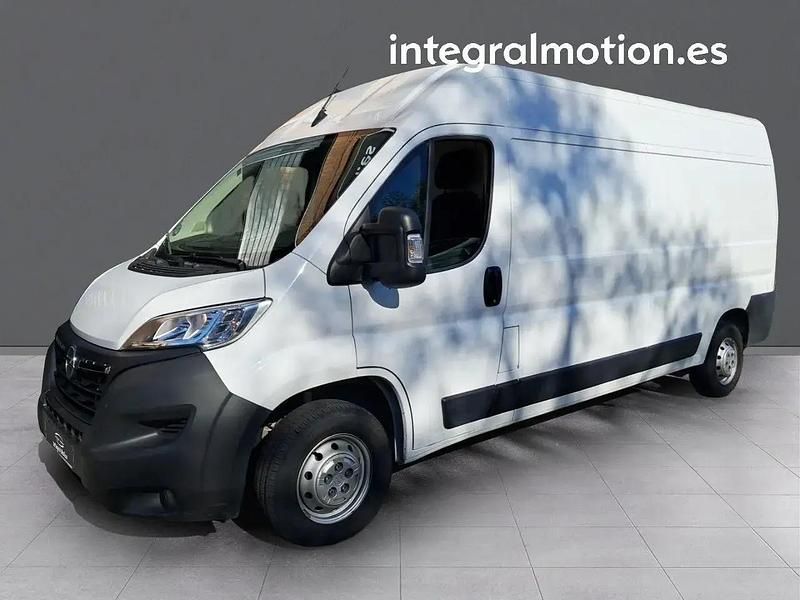 Usado Opel Movano 140 HP (102 kW) 2023 Branco Van