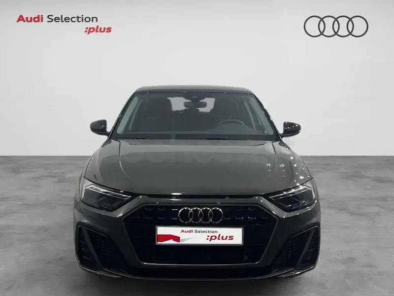 Usado Audi A1 Sportback 116 CV (85 kW) 2025 Gris / plata Utilitario