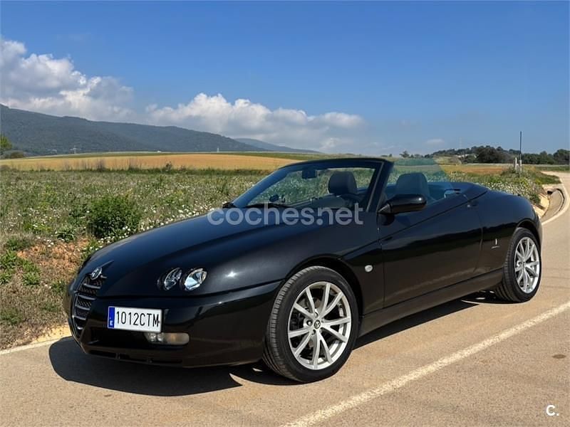 Usado Alfa Romeo Spider 165 CV (121 kW) 2004 Negro Descapotable