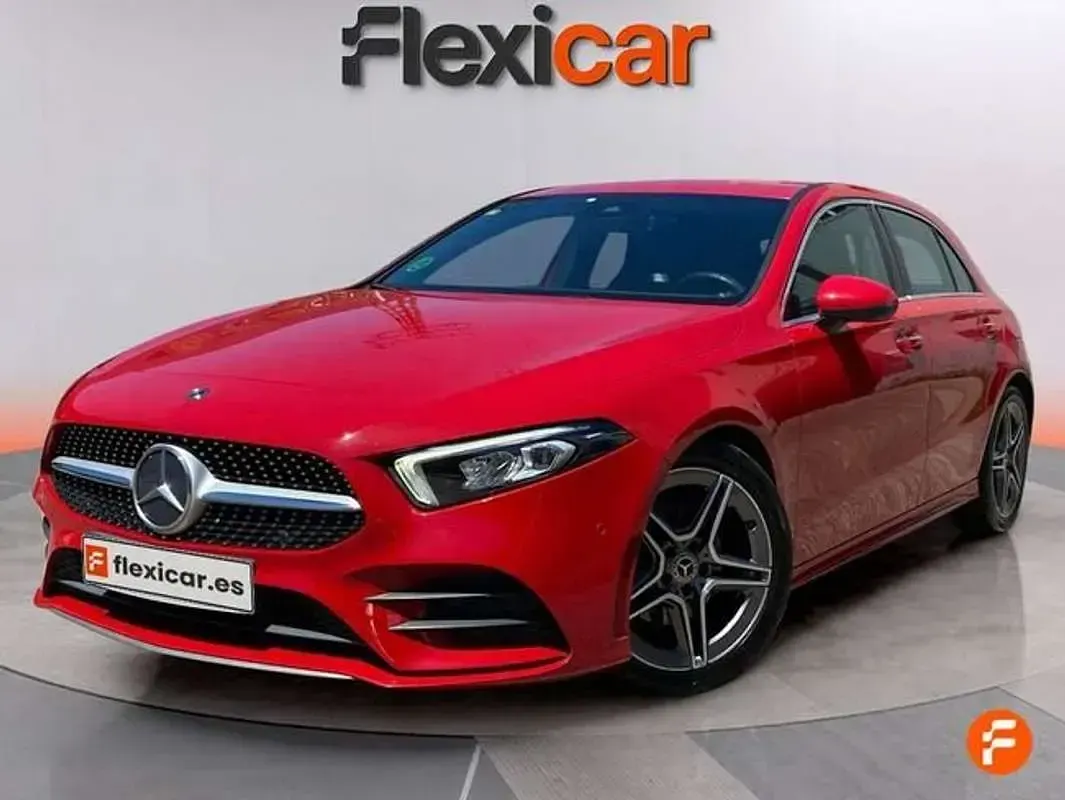 Usado Mercedes A180 109 CV (80 kW) 2018 Rojo Utilitario