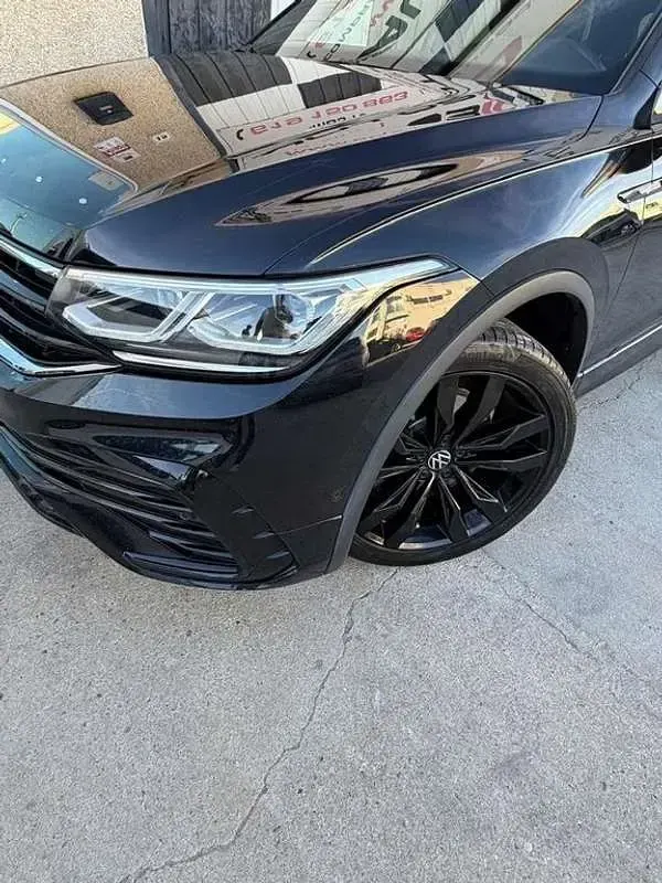 Usado VW Tiguan R-line 200 CV (147 kW) 2022 Negro SUV