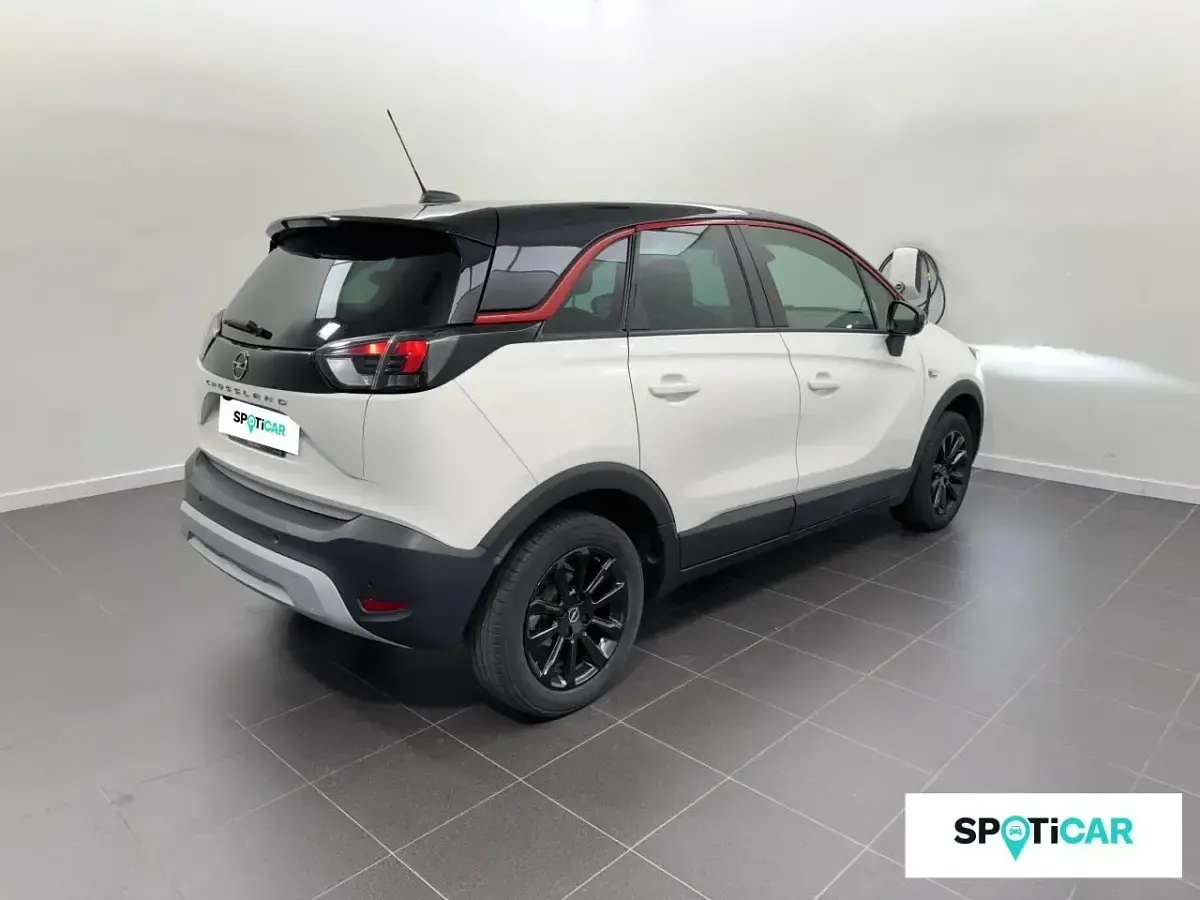 Usado Opel Crossland GS Line 110 CV (80 kW) 2021 Blanco SUV