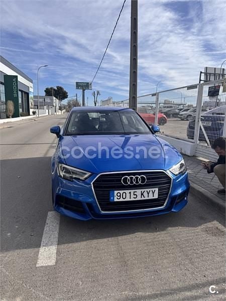 Usado Audi A3 S-Line 116 CV (85 kW) 2019 Azul Berlina