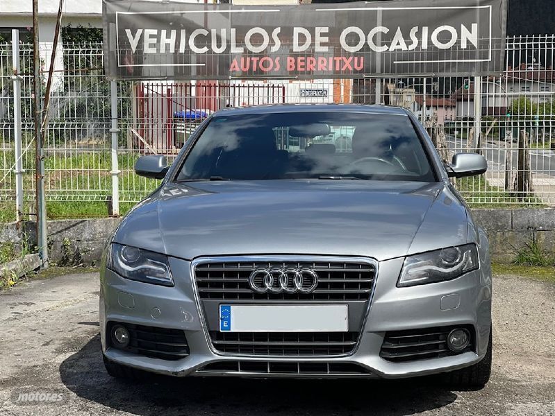 Plateado Usado 2010 Audi A4 S-Line Berlina | 8800 € (Precio justo) - Imagen 1/4