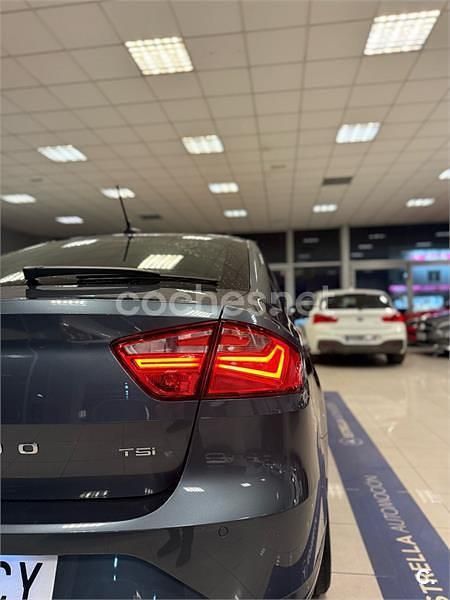 Usado Seat Toledo I-Tech 105 CV (77 kW) 2015 Gris / plata Utilitario