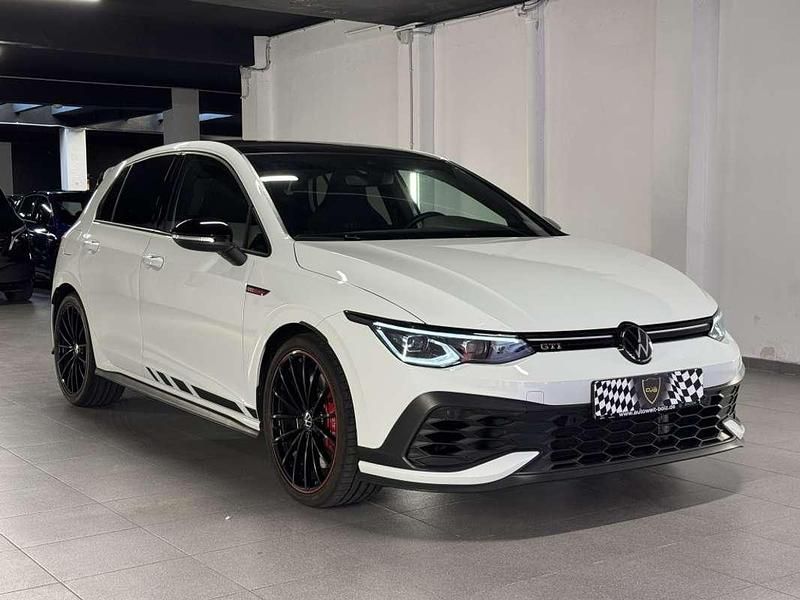 Usado VW Golf VIII GTI 300 CV (220 kW) 2023 Blanco Utilitario