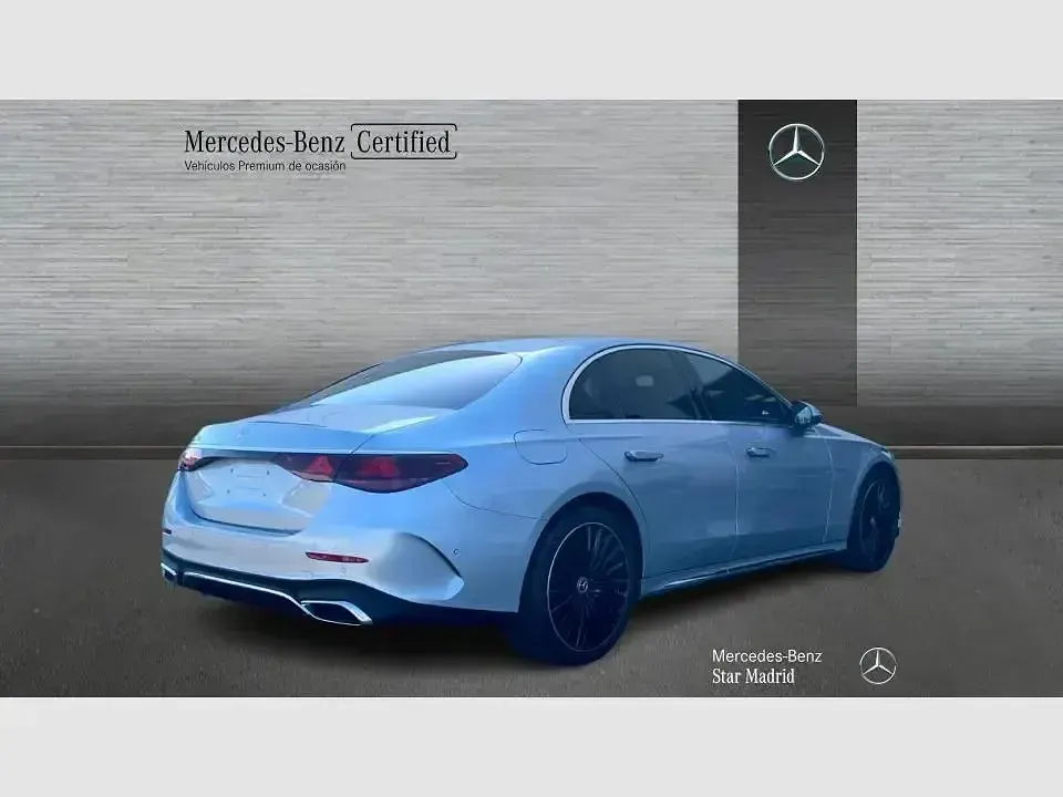 Usado Mercedes E220 197 CV (144 kW) 2026 Gris Berlina