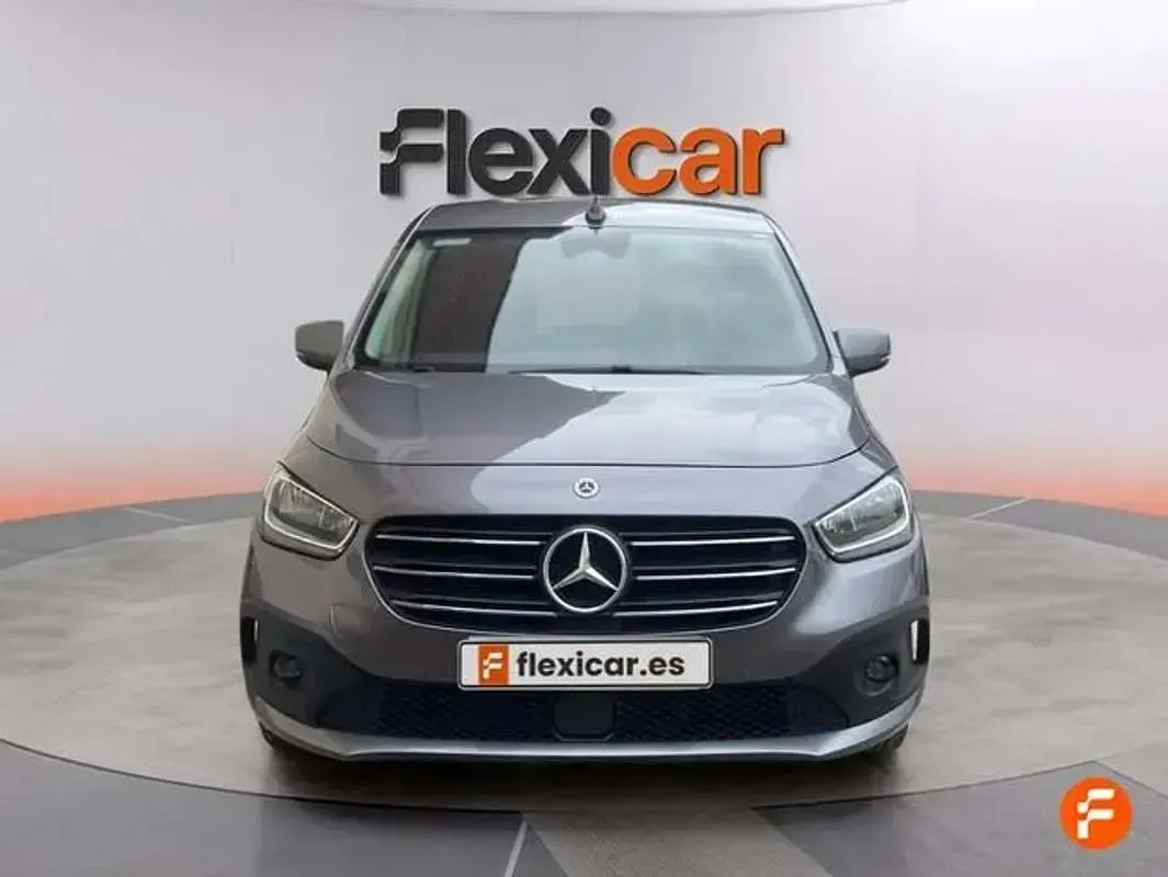 Occasion Mercedes 180 116 PK (85 kW) 2023 Grijs Sedan