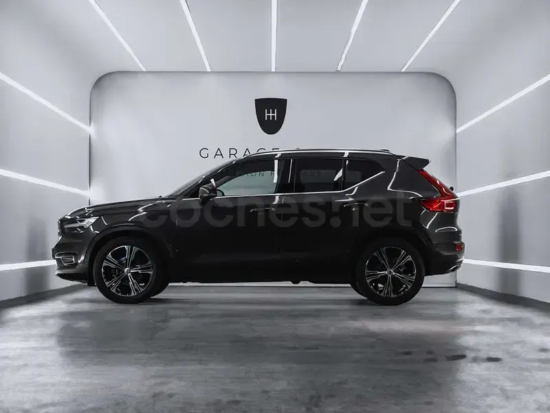 Usado Volvo XC40 Inscription 150 CV (110 kW) 2019 Gris / plata SUV