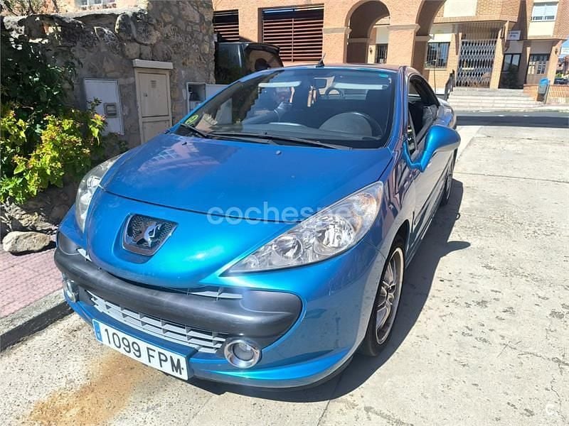 Usado Peugeot 207 CC Sport 110 CV (80 kW) 2007 Azul Descapotable