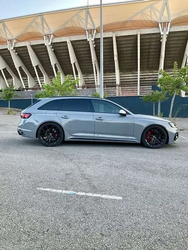Usado Audi RS4 Ambiente 450 CV (330 kW) 2021 Gris Familiar