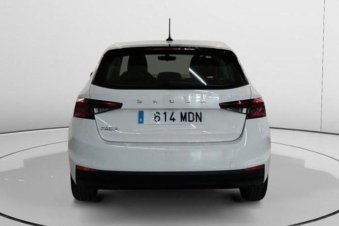 Usado Skoda Fabia Active 80 CV (58 kW) 2023 Utilitario