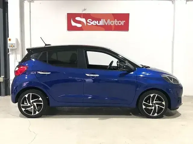 Używany Hyundai i10 84 KM (61 kW) 2021 Niebieski Hatchback
