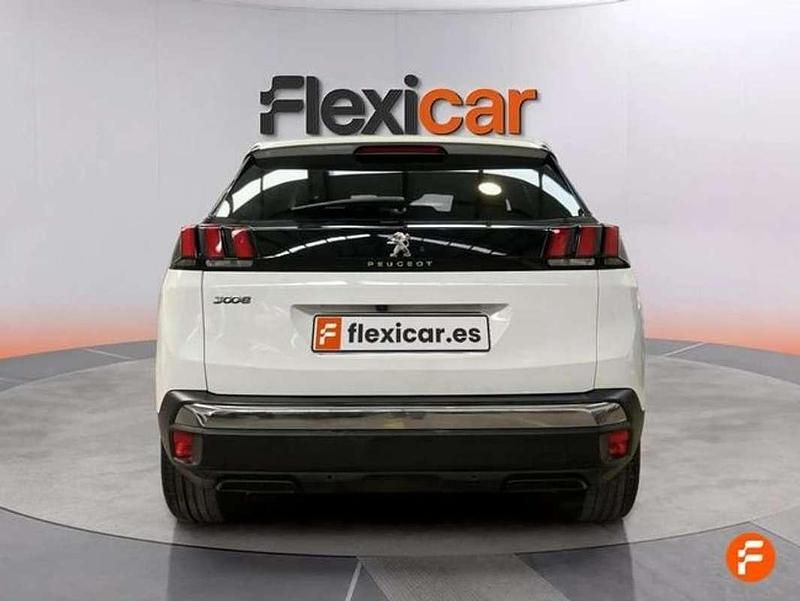Usado Peugeot 3008 Allure 131 CV (96 kW) 2018 Blanco SUV