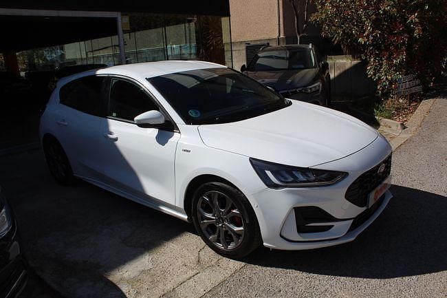 Usado Ford Focus ST-Line 125 CV (91 kW) 2023 Blanco Berlina