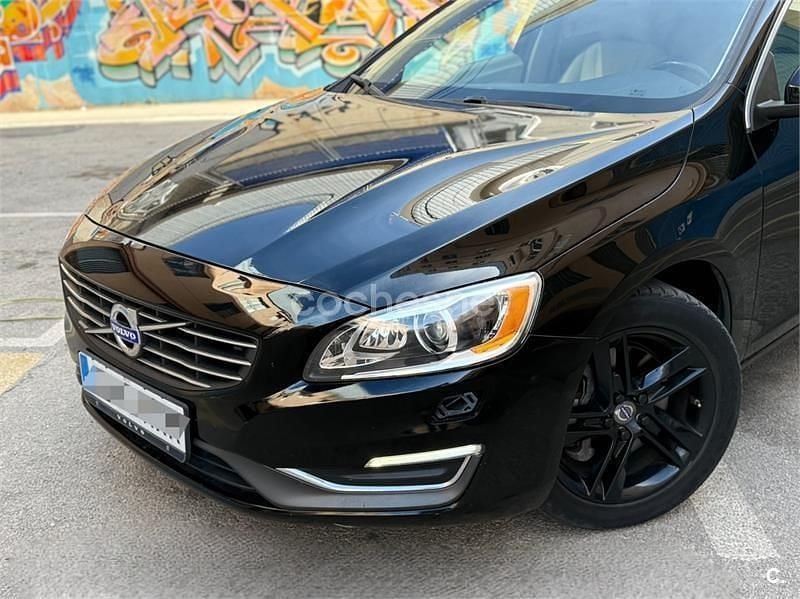 Usado Volvo S60 Kinetic 240 CV (176 kW) 2014 Negro Berlina