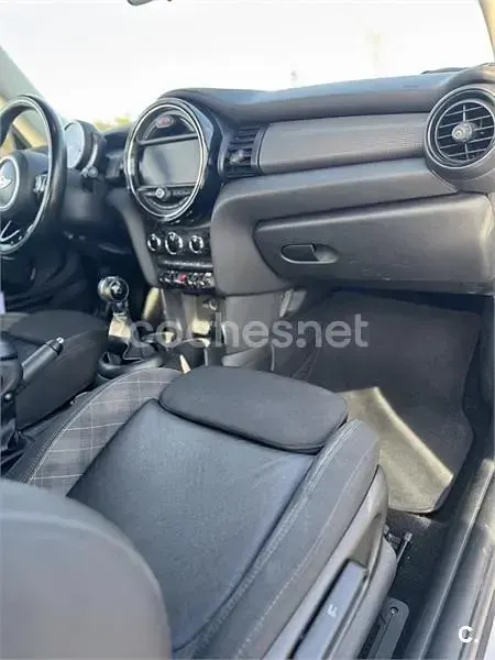 Usado Mini Cooper D 116 CV (85 kW) 2017 Gris / plata Utilitario