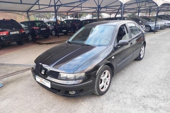 Negro Usado 2002 Seat Leon Berlina | 3200 € (Precio justo) - Imagen 1/4