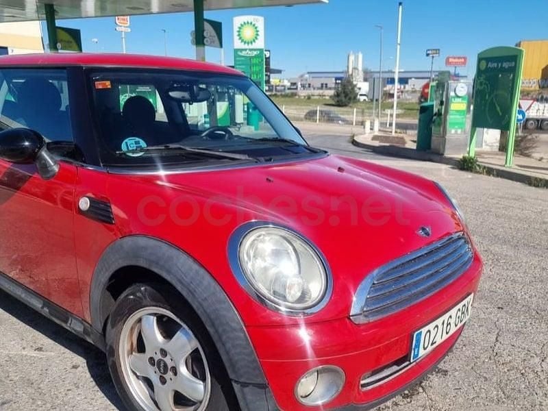 Usado Mini ONE 90 CV (66 kW) 2007 Rojo Utilitario